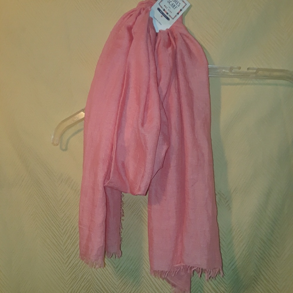 💚💚CORAL COLOR LADIES LIGHT WEIGHT SCARF - Picture 2 of 2